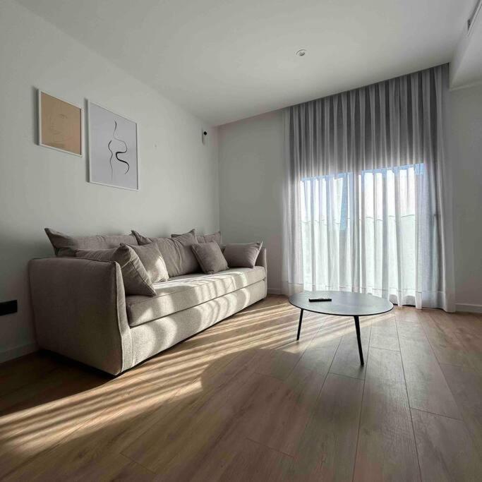 Estrenalo A Minutos De Bcn Apartment Сан Фелиу де Льобрегат Екстериор снимка